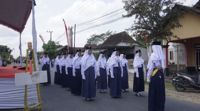 Meriahkan HUT RI ke 78, MTs PSM Tanen Mengikuti Lomba Gerak Jalan Kecamatan