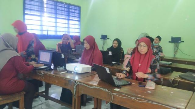 Seluruh Guru Mengikut Pelatihan Online Kurikulum Merdeka oleh Pintar Kementerian Agama Republik Indonesia
