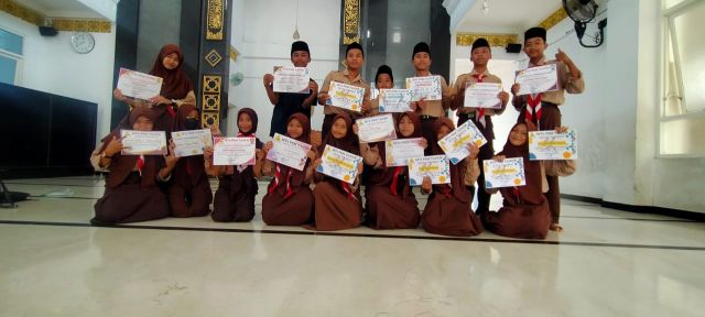 Gallery Pembagian hadiah Classmeeting 2022 kelas reguler